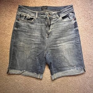 Judy Blue Bermuda shorts